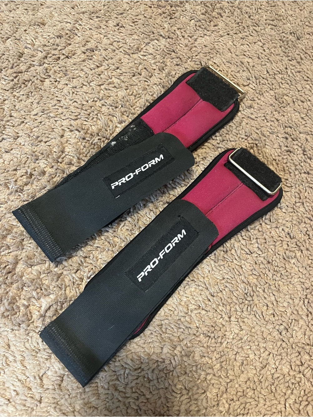 Pro-Form Ankle/Wrist Weights in Black and Burgundy